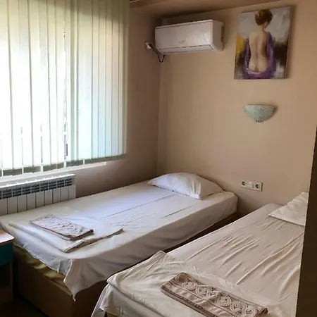 Къща За Гости Харизанови * Aheloi